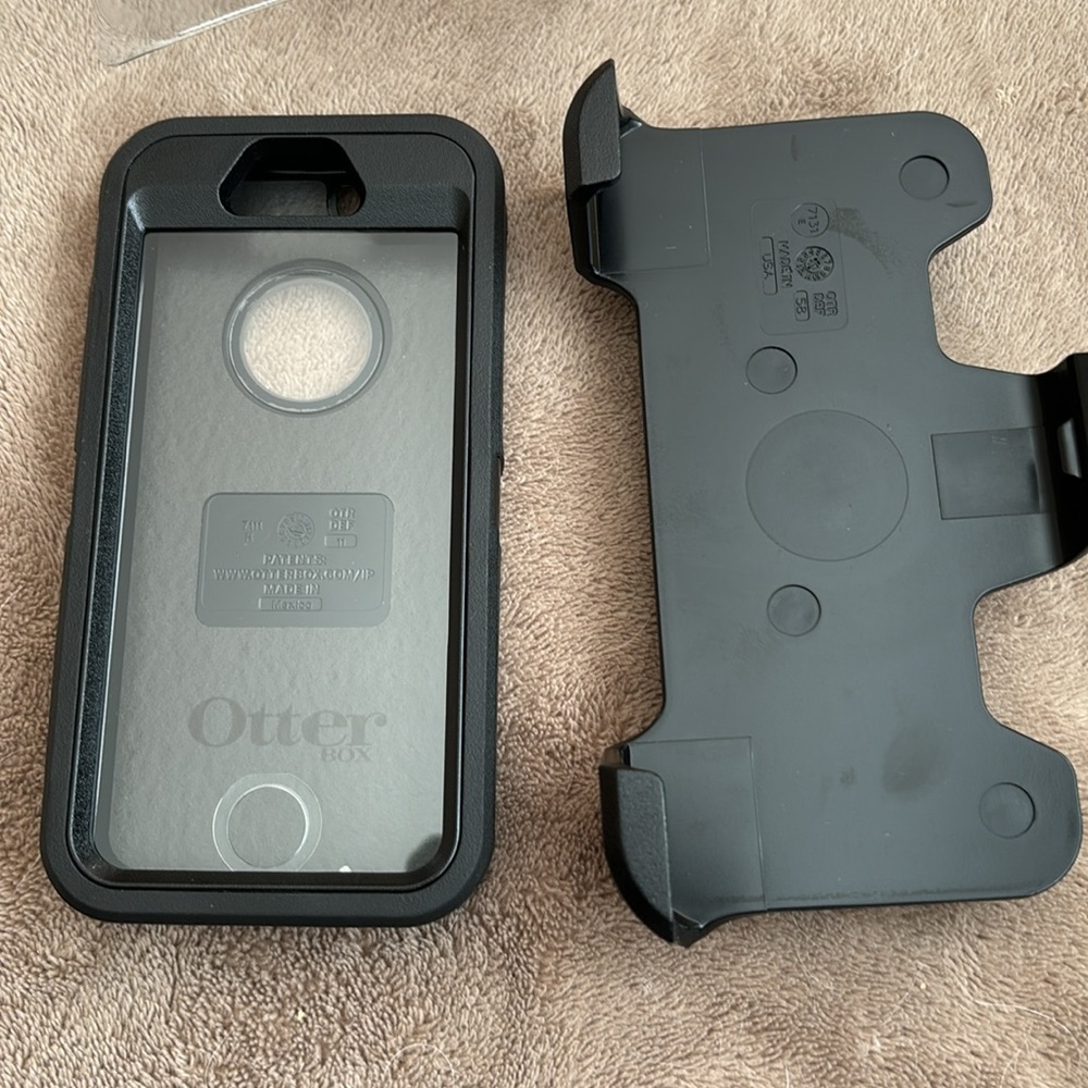 Otterbox Defender iPhone Case - Picture 3 of 6
